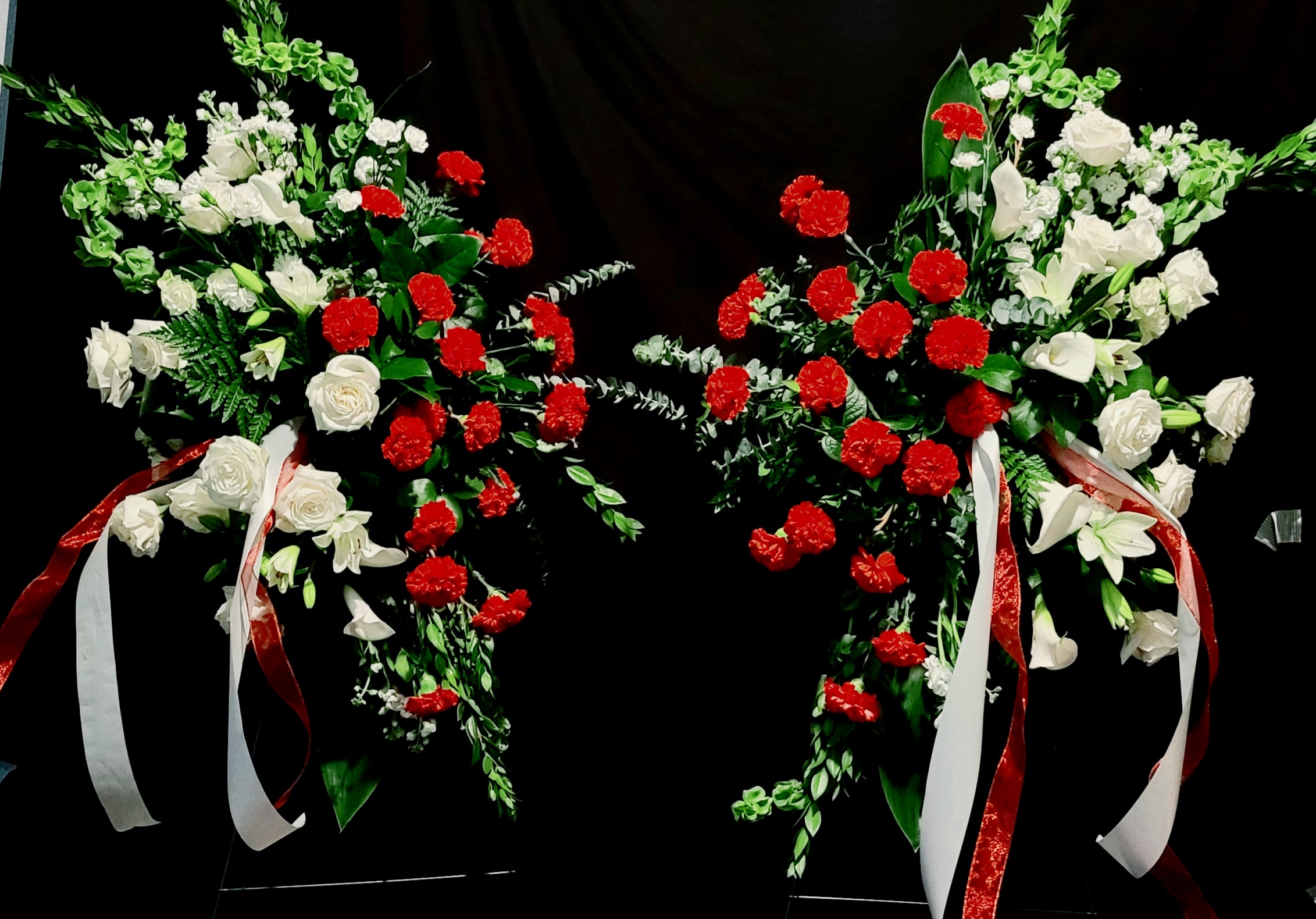 Red & White Twin Standing Sprays