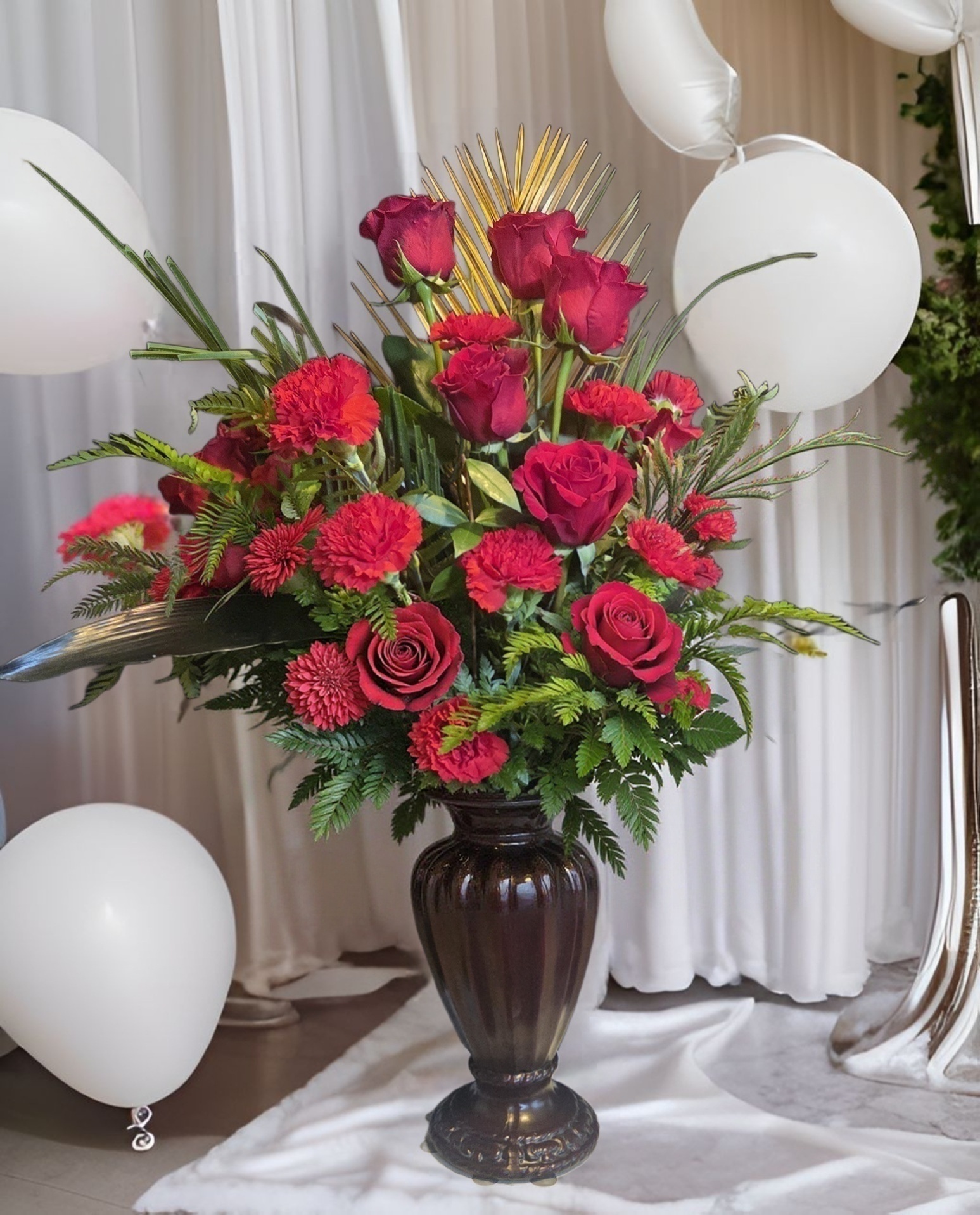 Red Rose Celebration Vase